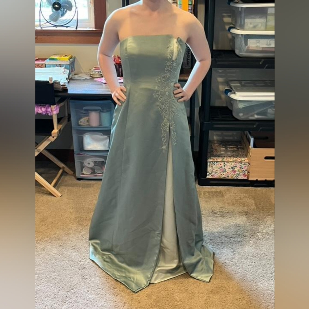 Elegant Light Blue Embroidered Gown - Picture 2 of 5